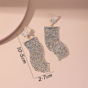 Aretes largos con diamantes en cadana elegantes