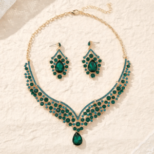 Aretes y collar green color nueva colección