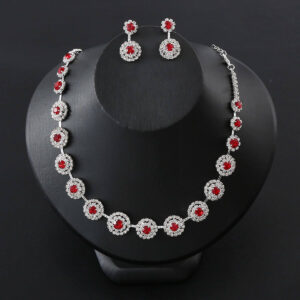 Conjunto set de collar + Aretes, color rojo, detalles de piedreria, material