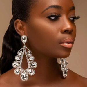 Aretes elegantes diamante estilo gota a los costados silver color / grandes