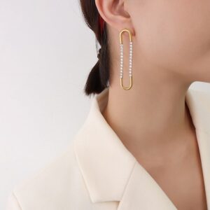 Aretes largos ovalados centro con diamantes